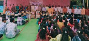 जि.प.प्रशाला सोयगाव येथे इयत्ता दहावीच्या विद्यार्थ्यांना निरोप व शालेय स्पर्धा बक्षीस वितरण कार्यक्रम संपन्न.